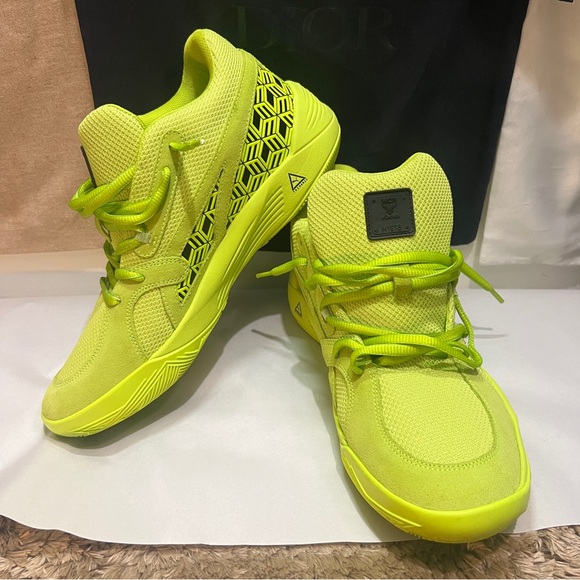 MCM Neon Yellow Geometric Sneakers - Picture 7 of 9